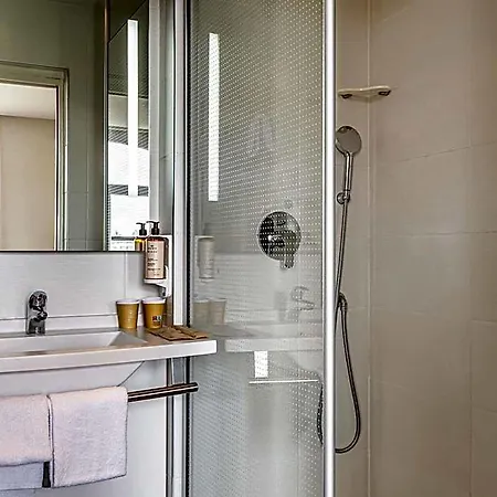 מלון Mercure Lille Grand 4*